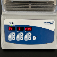 VWR Incubating Microplate Shaker image 2